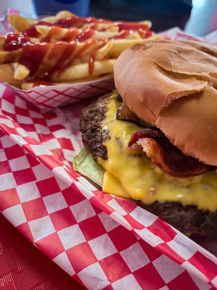 Bacon Cheeseburger with Fries